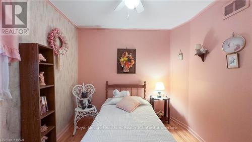 53 Victoria Boulevard, Huron East (Vanastra), ON - Indoor Photo Showing Bedroom