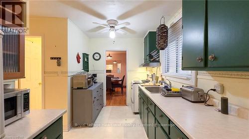 53 Victoria Boulevard, Huron East (Vanastra), ON - Indoor Photo Showing Kitchen