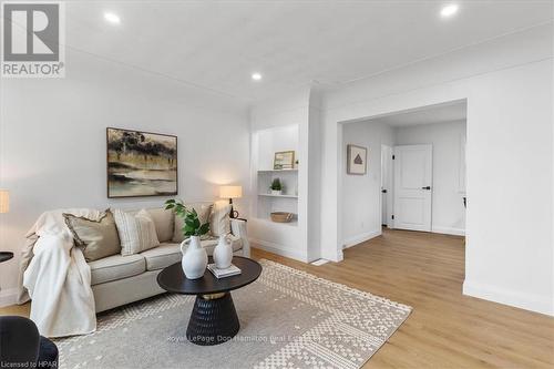 161 Smith St, North Perth (Monkton), ON - Indoor Photo Showing Living Room