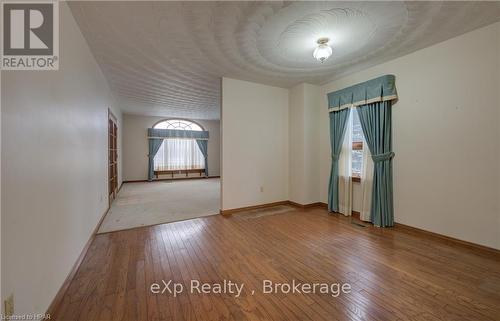 311371 Hwy 6, Southgate, ON - Indoor Photo Showing Other Room