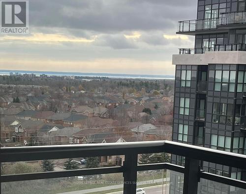 822 - 395 Dundas Street W, Oakville, ON - Outdoor With View