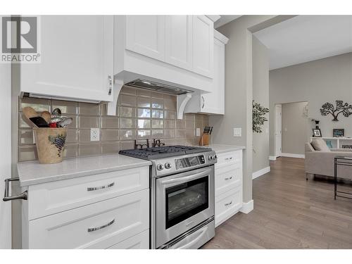 224 Lost Creek Court, Kelowna, BC - Indoor Photo Showing Kitchen With Upgraded Kitchen