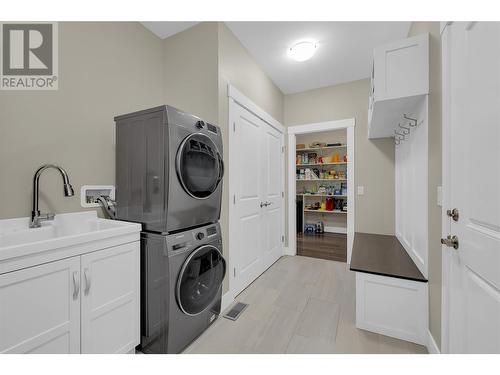 224 Lost Creek Court, Kelowna, BC - Indoor Photo Showing Laundry Room