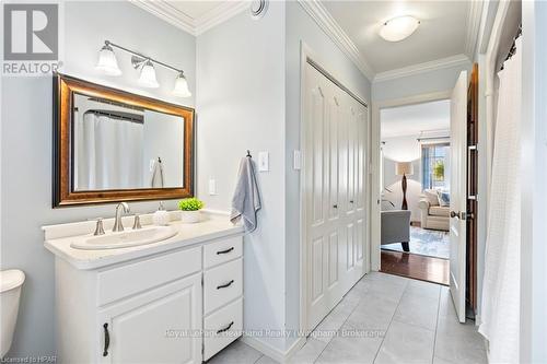 3012 Brookhaven Drive, Howick, ON - Indoor Photo Showing Bathroom