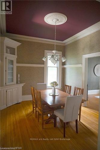 310 Northumberland Street, North Dumfries, ON - Indoor Photo Showing Dining Room