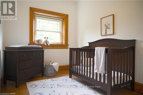 310 Northumberland Street, North Dumfries, ON - Indoor Photo Showing Bedroom