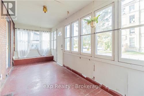 385 Douro Street, Stratford, ON - Indoor Photo Showing Other Room