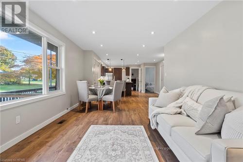 87 George Street N, Minto (Harriston), ON - Indoor Photo Showing Living Room