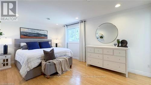 14782 Sixteen Mile Road, Middlesex Centre, ON - Indoor Photo Showing Bedroom