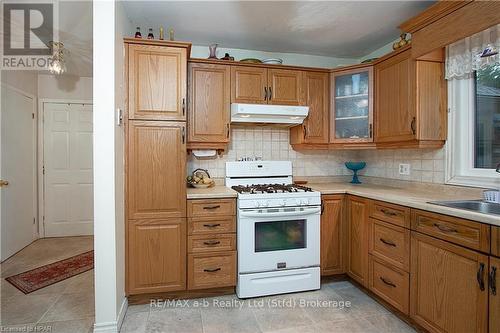 166 Cobourg Street, Stratford, ON - Indoor Photo Showing Kitchen