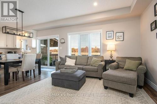 36 Ahrens Drive, Stratford (Downie), ON - Indoor Photo Showing Living Room