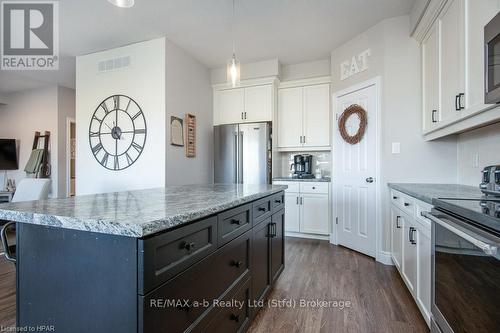 36 Ahrens Drive, Stratford (Downie), ON - Indoor Photo Showing Kitchen With Upgraded Kitchen