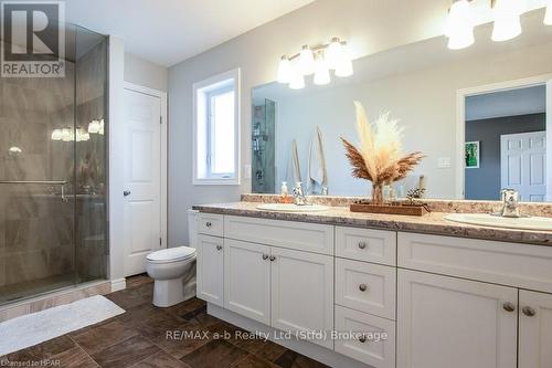 36 Ahrens Drive, Stratford (Downie), ON - Indoor Photo Showing Bathroom