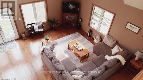 86347 Kingsbridge Line, Ashfield-Colborne-Wawanosh (Ashfield), ON - Indoor Photo Showing Living Room