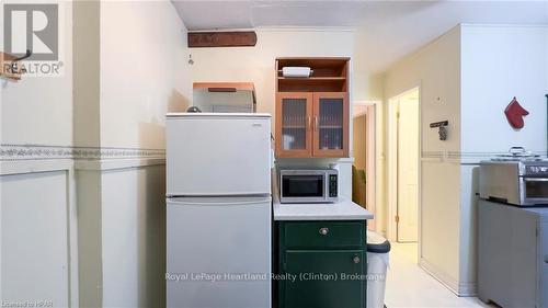 53 Victoria Boulevard, Huron East (Vanastra), ON - Indoor Photo Showing Kitchen