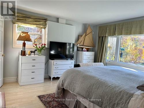 33 Main St N Street, Bluewater (Bayfield), ON - Indoor Photo Showing Bedroom