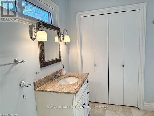 33 Main St N Street, Bluewater (Bayfield), ON - Indoor Photo Showing Bathroom