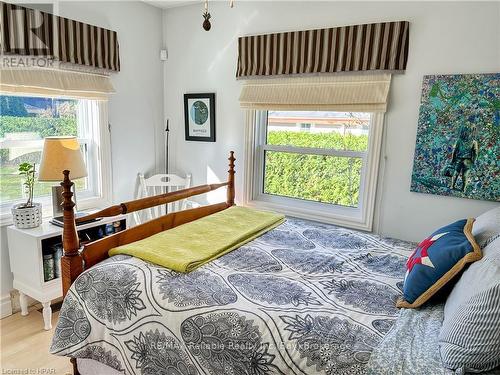 33 Main St N Street, Bluewater (Bayfield), ON - Indoor Photo Showing Bedroom