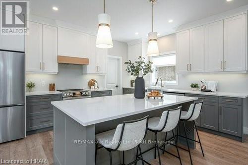 6 Diamond Street, East Zorra-Tavistock (Tavistock), ON - Indoor Photo Showing Kitchen With Upgraded Kitchen