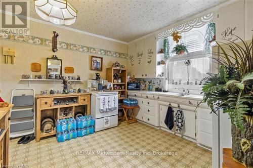 163 John Street, Minto (Harriston), ON - Indoor Photo Showing Laundry Room