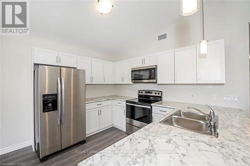 19 Blfs Vw Boulevard, Ashfield-Colborne-Wawanosh (Colborne), ON - Indoor Photo Showing Kitchen With Double Sink