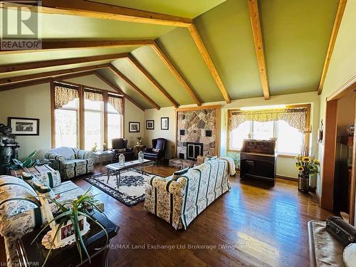 84332 Mcnabb Line, Huron East (Grey), ON - Indoor Photo Showing Living Room With Fireplace