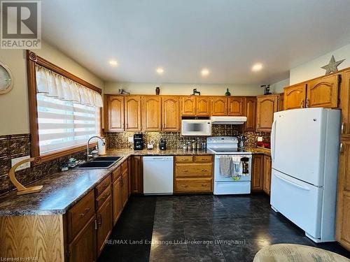 84332 Mcnabb Line, Huron East (Grey), ON - Indoor Photo Showing Kitchen With Double Sink