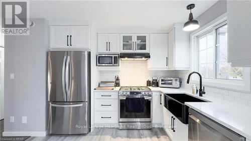 56 Albert Street, West Perth (Mitchell), ON - Indoor Photo Showing Kitchen With Stainless Steel Kitchen With Upgraded Kitchen