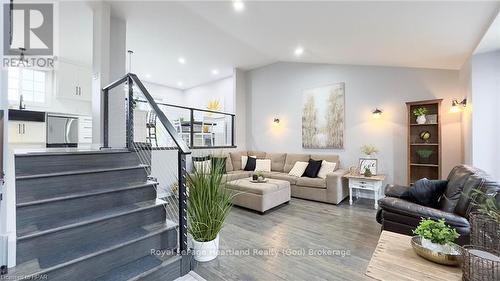 56 Albert Street, West Perth (Mitchell), ON - Indoor Photo Showing Living Room