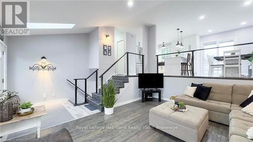 56 Albert Street, West Perth (Mitchell), ON - Indoor Photo Showing Living Room