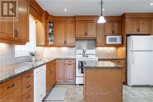 187 Blenheim Court, West Perth (Mitchell), ON - Indoor Photo Showing Kitchen With Double Sink