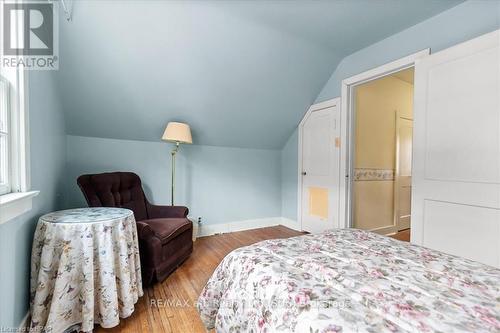 75 Youngs Street, Stratford, ON - Indoor Photo Showing Bedroom