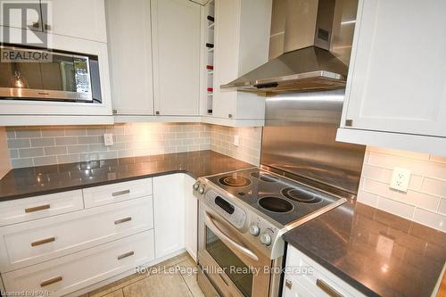 39 Park Lane Drive, Stratford, ON - Indoor Photo Showing Kitchen