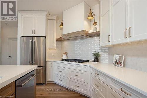 73588 Irene Crescent, Bluewater (Hay), ON - Indoor Photo Showing Kitchen With Upgraded Kitchen