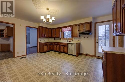 311371 Hwy 6, Southgate, ON - Indoor Photo Showing Kitchen