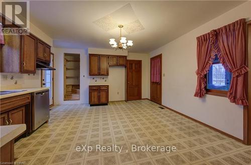 311371 Hwy 6, Southgate, ON - Indoor Photo Showing Kitchen