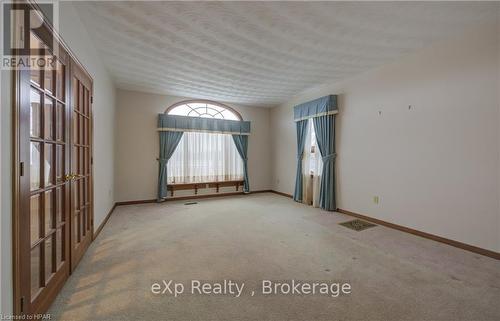 311371 Hwy 6, Southgate, ON - Indoor Photo Showing Other Room