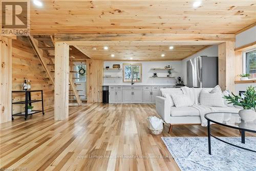 790 Garafraxa Street N, West Grey (Durham), ON - Indoor Photo Showing Living Room