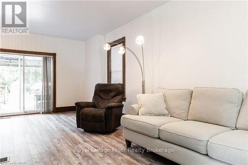 84 Mcnab Street, Stratford, ON - Indoor Photo Showing Living Room