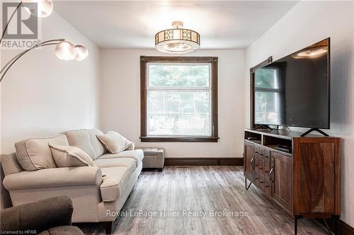 84 Mcnab Street, Stratford, ON - Indoor Photo Showing Living Room