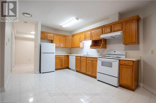 352 - 55 Downie Street, Stratford, ON - Indoor Photo Showing Kitchen