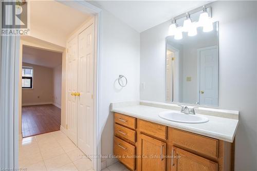 352 - 55 Downie Street, Stratford, ON - Indoor Photo Showing Bathroom