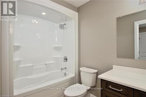 16 Linda Drive, Huron East (Seaforth), ON - Indoor Photo Showing Bathroom