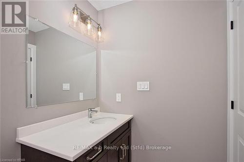 16 Linda Drive, Huron East (Seaforth), ON - Indoor Photo Showing Bathroom