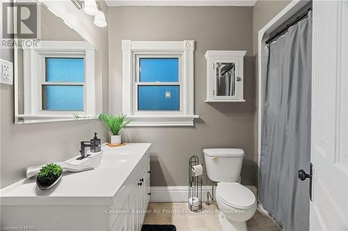 88 St David Street, Goderich (Goderich (Town)), ON - Indoor Photo Showing Bathroom