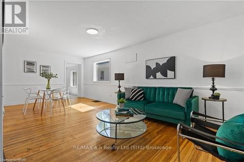 233 Nile Street, Stratford, ON - Indoor Photo Showing Living Room