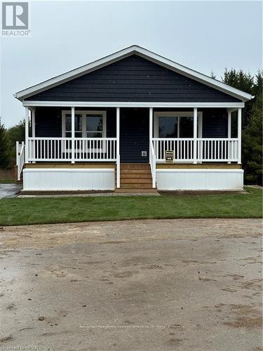 211 Spruce Drive, West Grey, ON - Outdoor