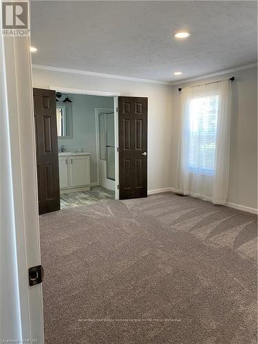 211 Spruce Drive, West Grey, ON - Indoor Photo Showing Other Room