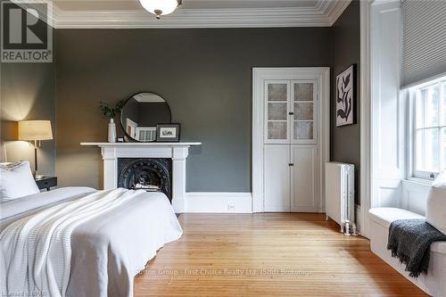 137 Grand Avenue S, Cambridge, ON - Indoor Photo Showing Bedroom