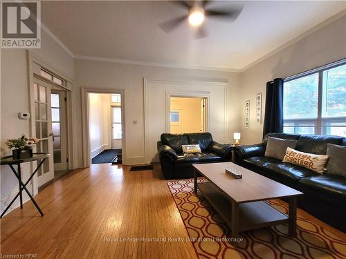 218 Shuter Street, North Huron (Wingham), ON - Indoor Photo Showing Living Room